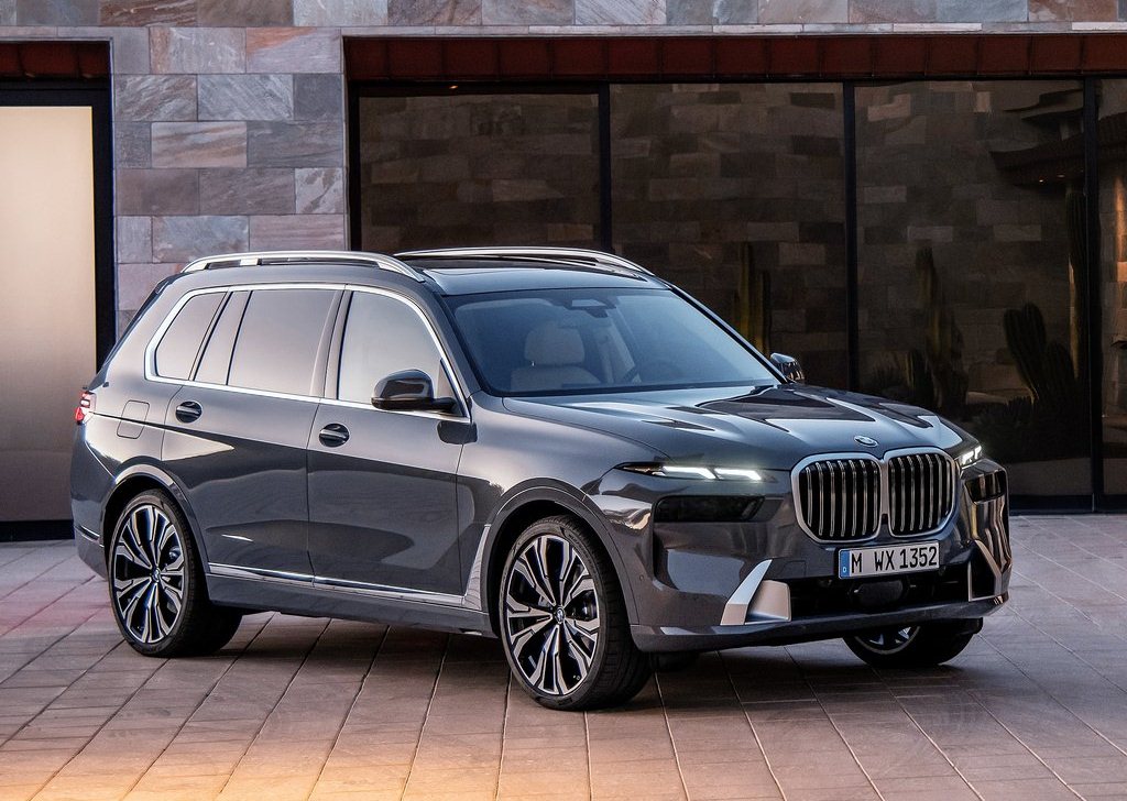 2023 BMW X7 First Drive Review : More Power and New Features Review 2023 BMW X7